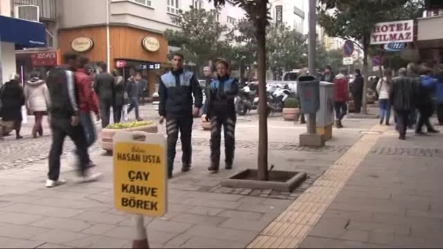 Karı Koca Pistin Tozunu, İşportacıların Nefesini Kesiyorlar Karı Koca Pistin Tozunu, İşportacıların Nefesini Kesiyorlar