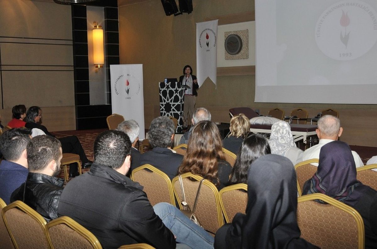 Sü'de Parkinson Hastalığı Anlatıldı