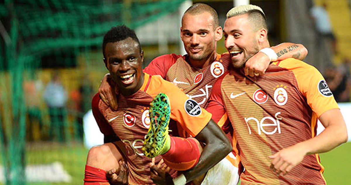Galatasaray, 8 Futbolcuyu Takımdan Gönderecek