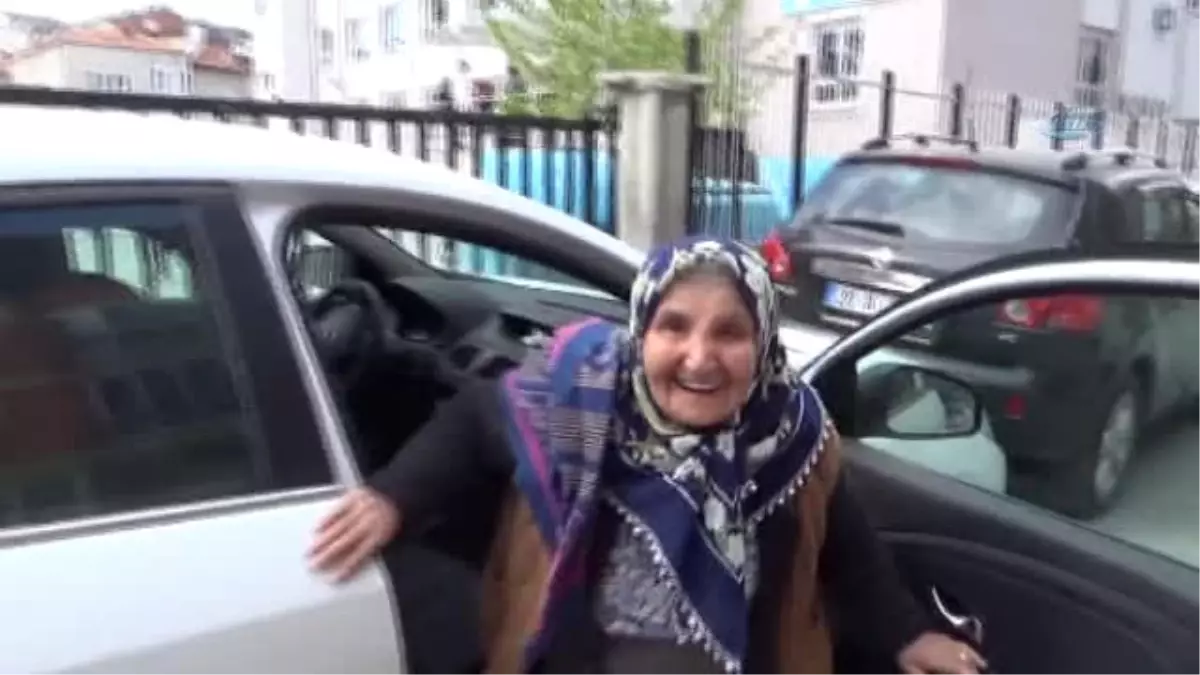 91'nci Yaş Gününde Oy Kullandı