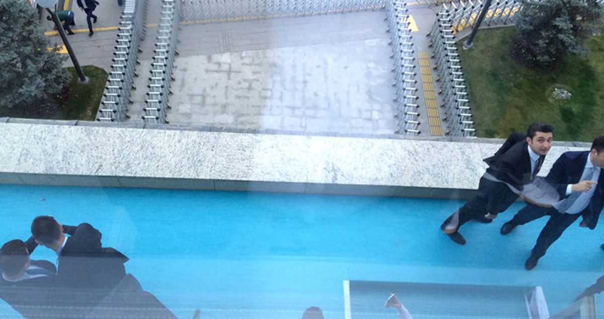 AK Parti Genel Merkezi'nde Balkon Konuşması İçin Hazırlıklar Başladı