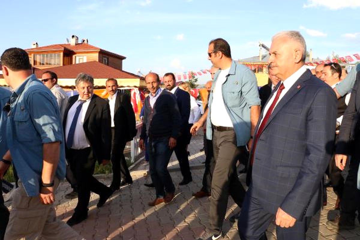 Başbakan Binali Yıldırım'ın Köyünden 2 Hayır Çıktı