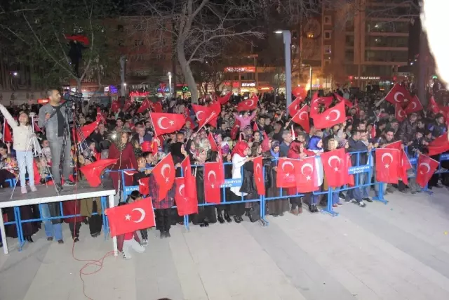 Elazığ 'Evet'i Kutladı Elazığ 'Evet'i Kutladı
