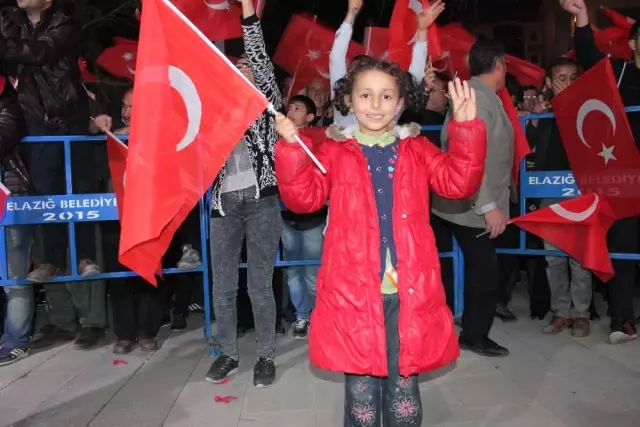 Elazığ 'Evet'i Kutladı Elazığ 'Evet'i Kutladı