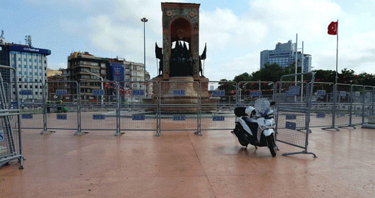 Taksim Güvenlik Nedeniyle Trafiğe Kapatıldı