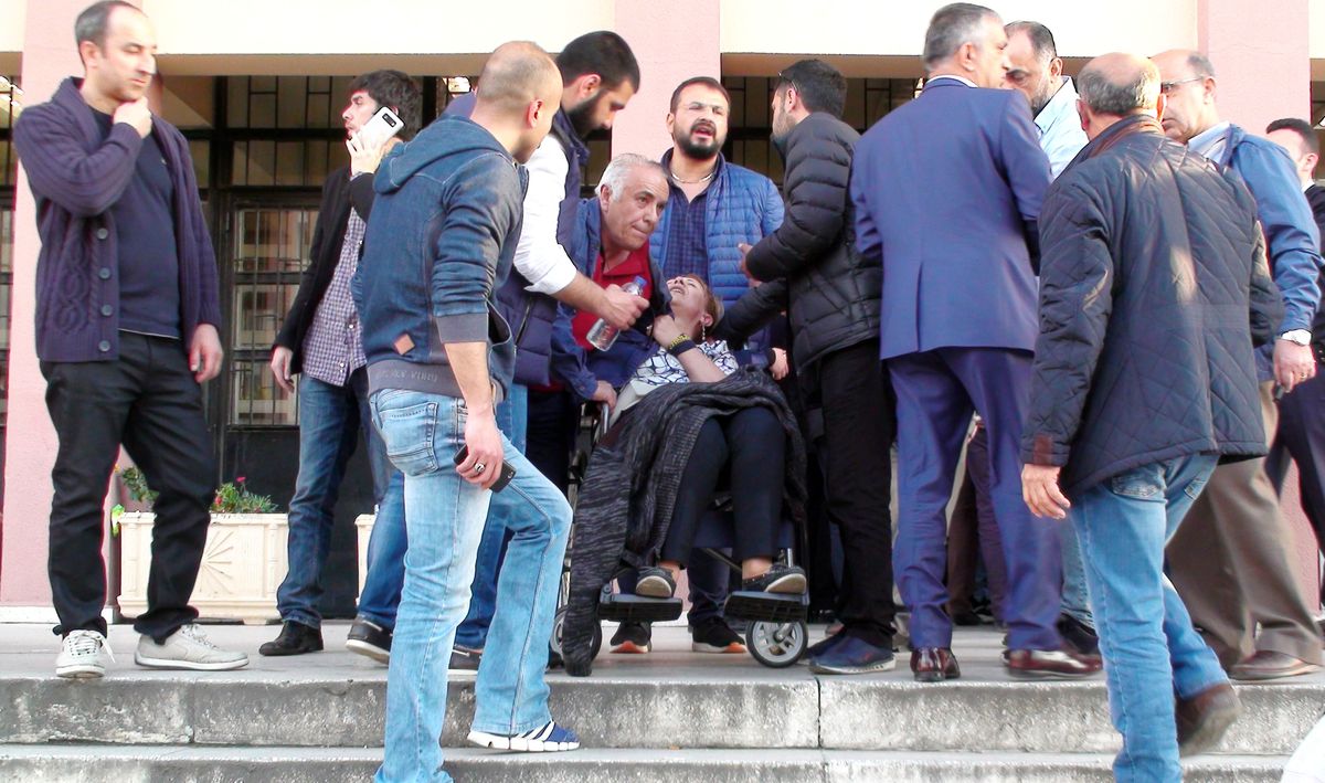 Kartal'da Oy Sayımı Sırasında Kavga: 2 Yaralı