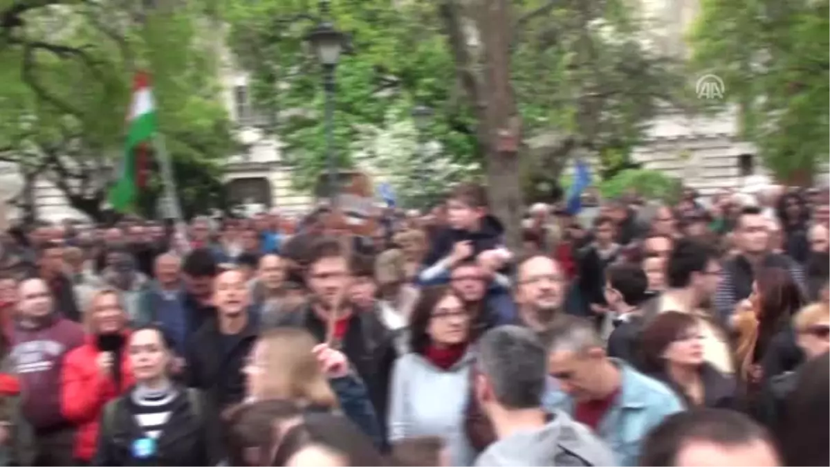 Macaristan'da Protesto Gösterisi