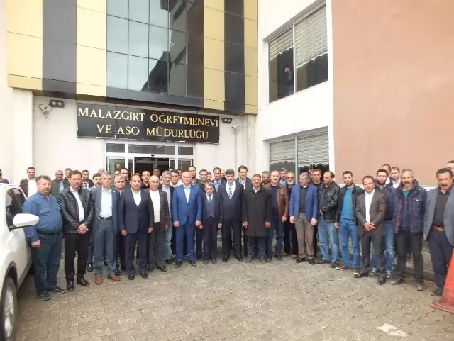 Malazgirt Esnaf Odası İlçe Esnafı ile Bir Araya Geldi Malazgirt Esnaf Odası İlçe Esnafı ile Bir Araya Geldi