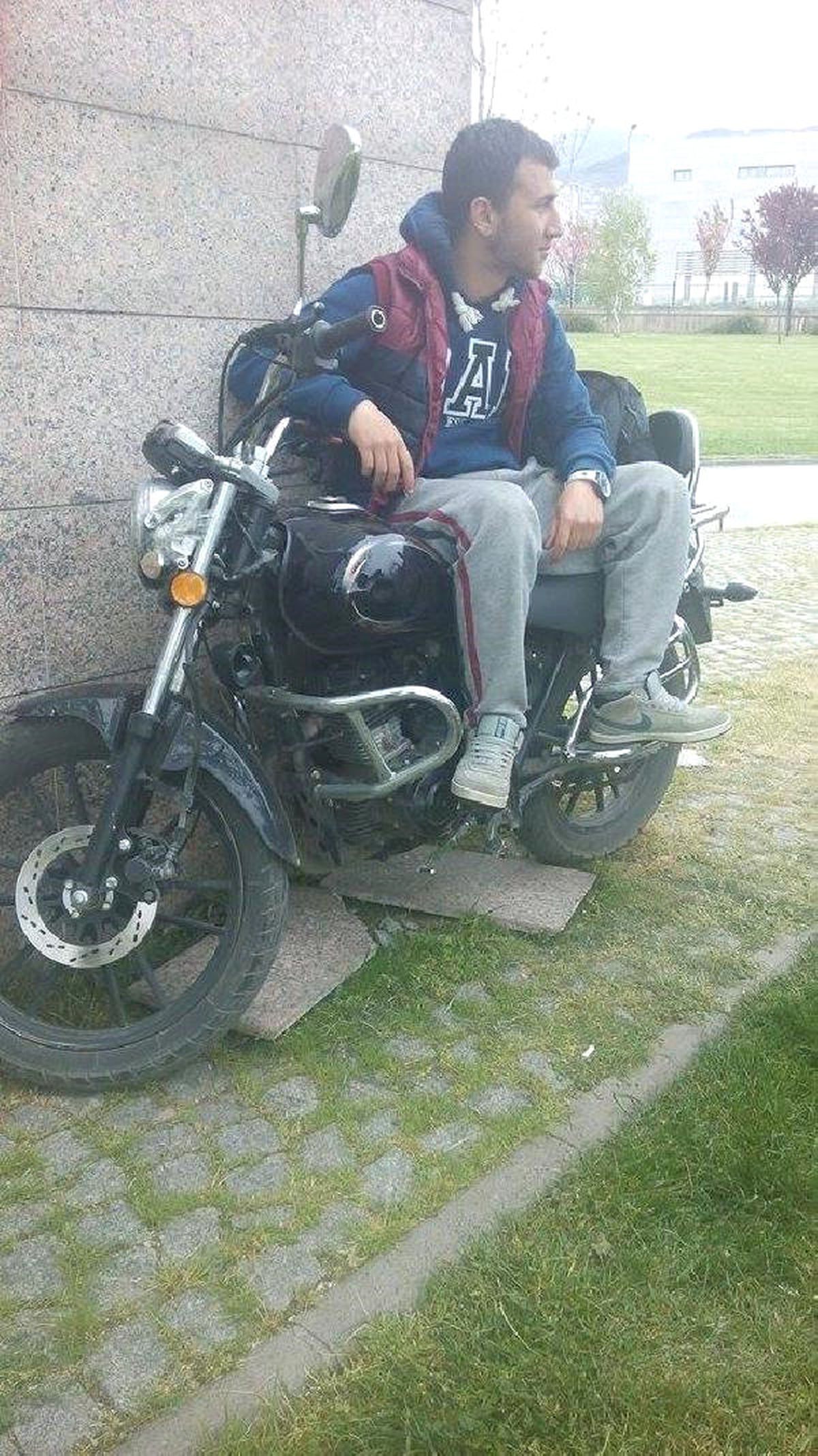Motosikletinden İnmesini İsteyen Arkadaşını Öldürdü