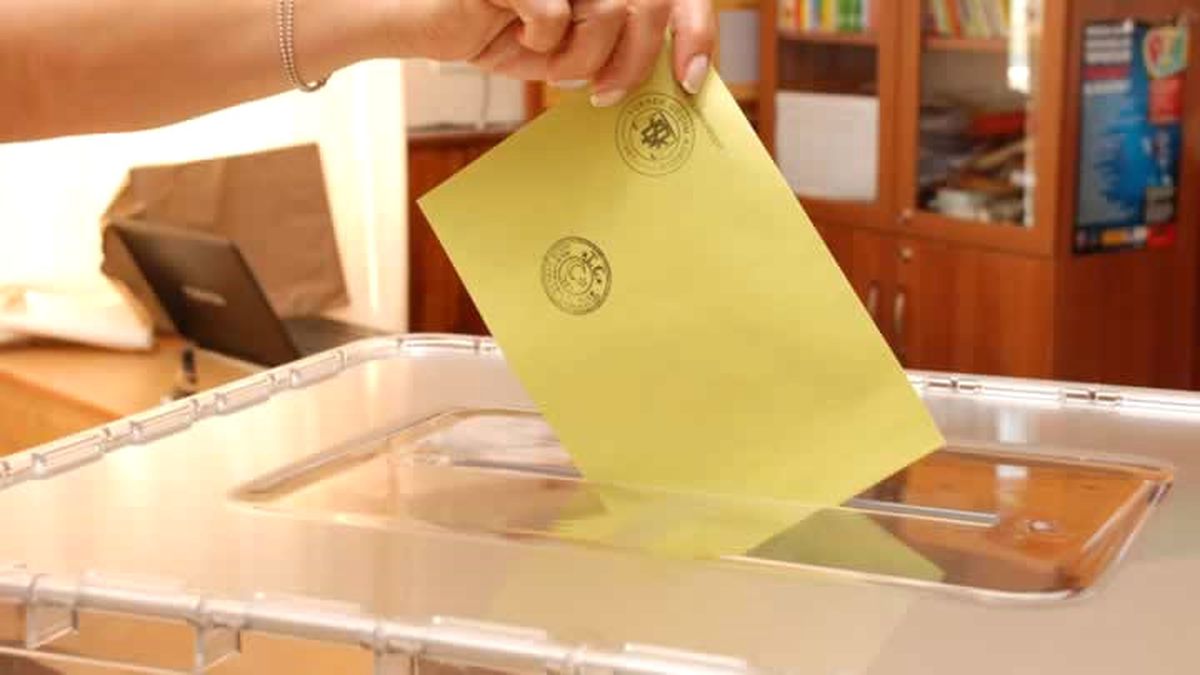 Referandumda Resmi Olmayan Sonuçlar Açıklandı: 48 İlde 'Evet', 33 İlde 'Hayır'