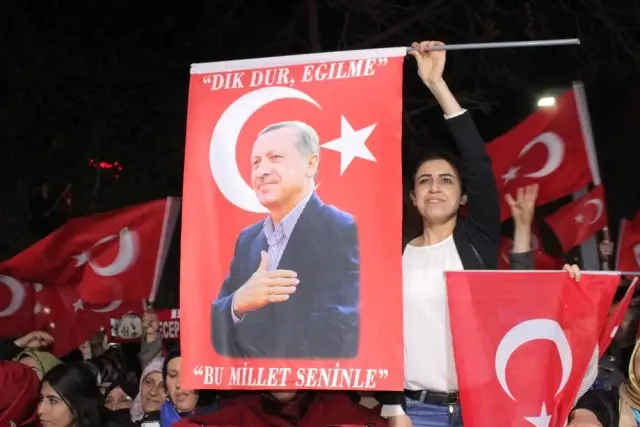 Elazığ 'Evet'i Kutladı Elazığ 'Evet'i Kutladı