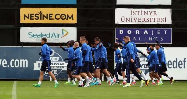 Fenerbahçe'de Derbi Hazırlıkları Sürüyor