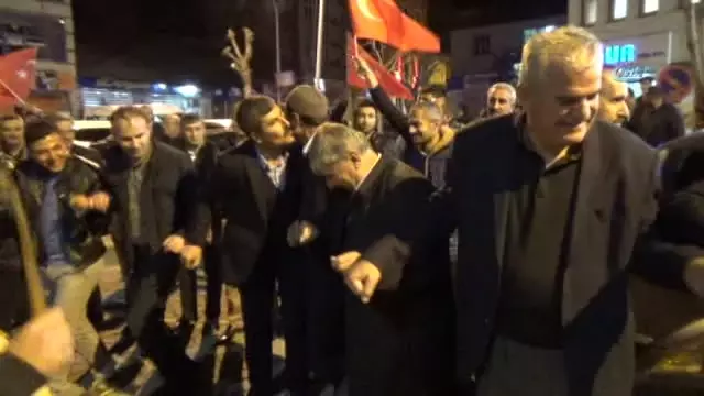 Muş'ta Referandum Kutlaması Muş'ta Referandum Kutlaması