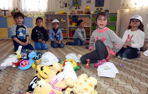 Fethiye�den Vanlı Öğrencilere Oyun Parkı ve Oyuncak Haberler