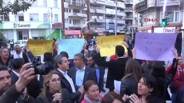 Manisa CHP'li Gençler Pazar Gününe Kadar Her Akşam Eylem Yapacak Manisa CHP'li Gençler Pazar Gününe Kadar Her Akşam Eylem Yapacak