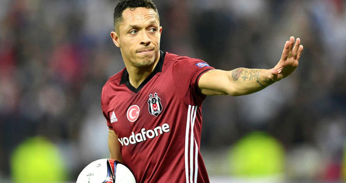 Beşiktaşlı Adriano, Sakatlığı Nedeniyle Lyon Maçında Oynayamayacak