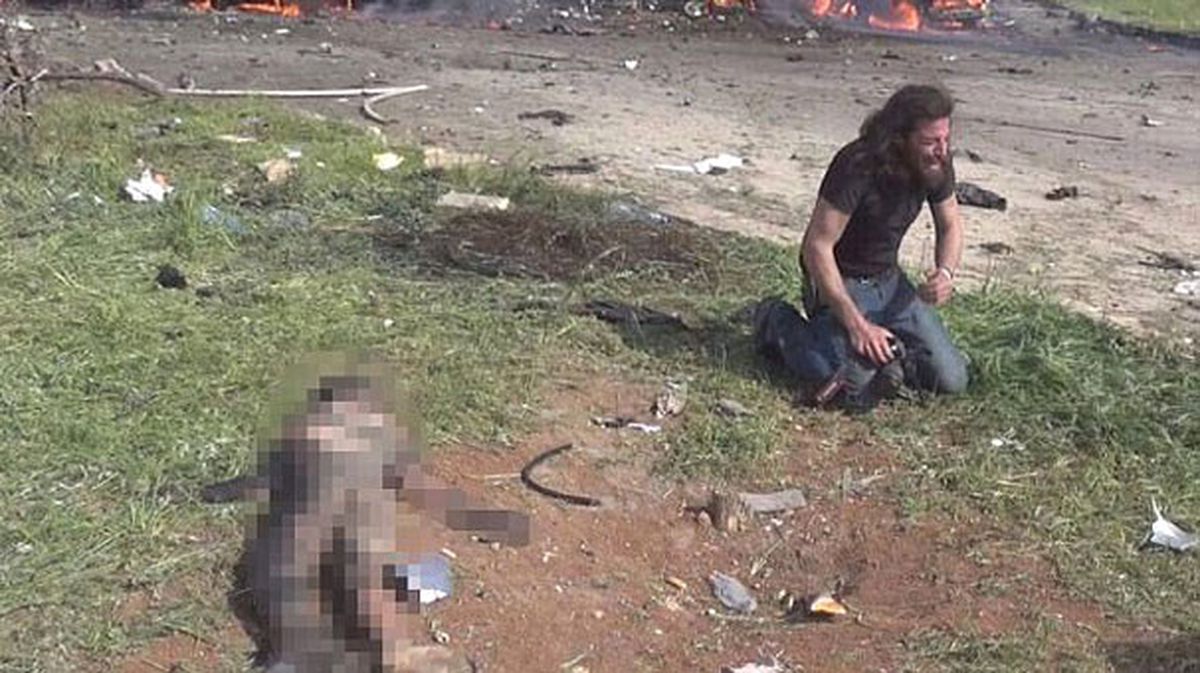 Halep'teki Patlamadan Korkunç Görüntü: Foto Muhabirleri Kameraları Bırakıp Ağladı