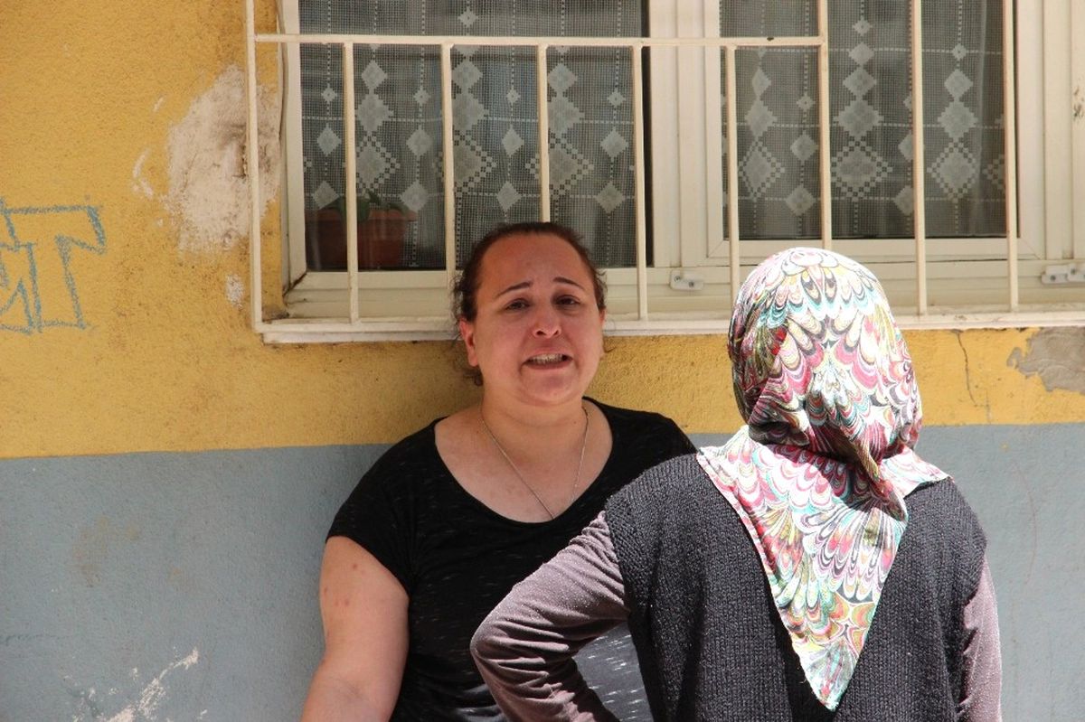 Manisa'da Yangın Paniği! Apartman Sakinleri Çaresizce Olan Biteni İzledi