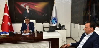 Mim-Der'den Başkan Gürkan'a Plaket