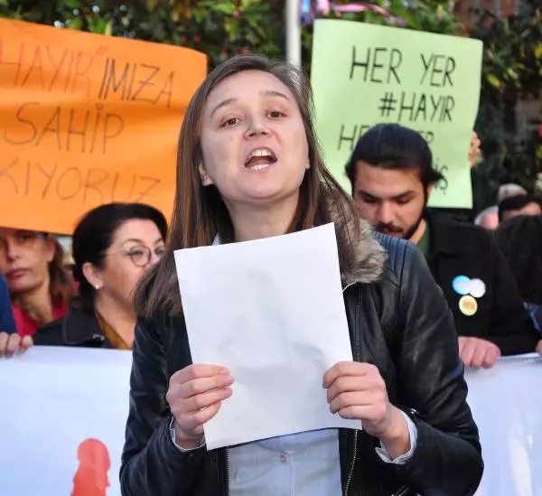 Ysk Protestosunda CHP'liler Arasında Gerginlik Ysk Protestosunda CHP'liler Arasında Gerginlik
