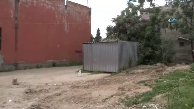 Adana'da Esrarengiz Ölümler... Konserverden mi Zehirlendiler? Adana'da Esrarengiz Ölümler... Konserverden mi Zehirlendiler?