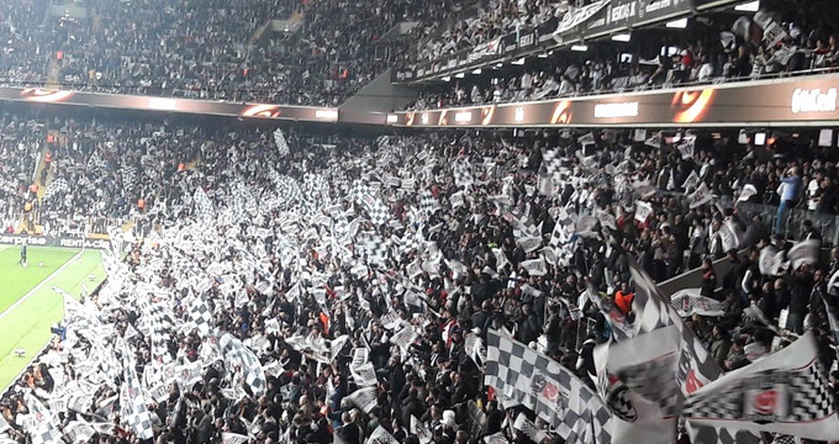 Beşiktaş Lyon Maçına Giden Ünlü İsimler Instagram'dan Paylaşım Yaptı
