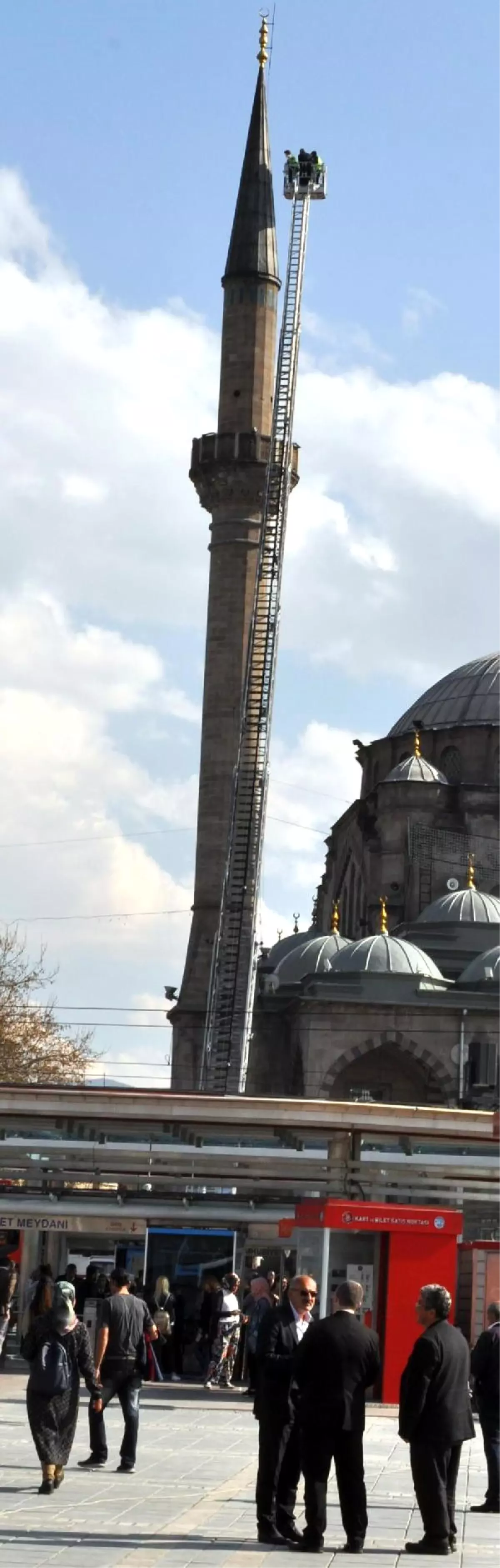 Cami Minaresine İtfaiyeli Onarım