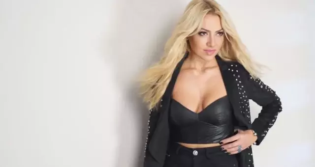 Hadise Instagram Hesabından Makyajsız Fotoğrafını Paylaştı