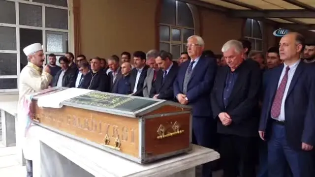 KKTC'de Kocasının Öldürdüğü Kadın Toprağa Verildi