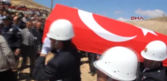 Malatya Şehit Polis Köyünde Toprağa Verildi