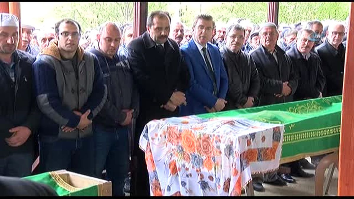 61 Yıllık Çift 15 Dakika Arayla Hayatlarını Kaybetti