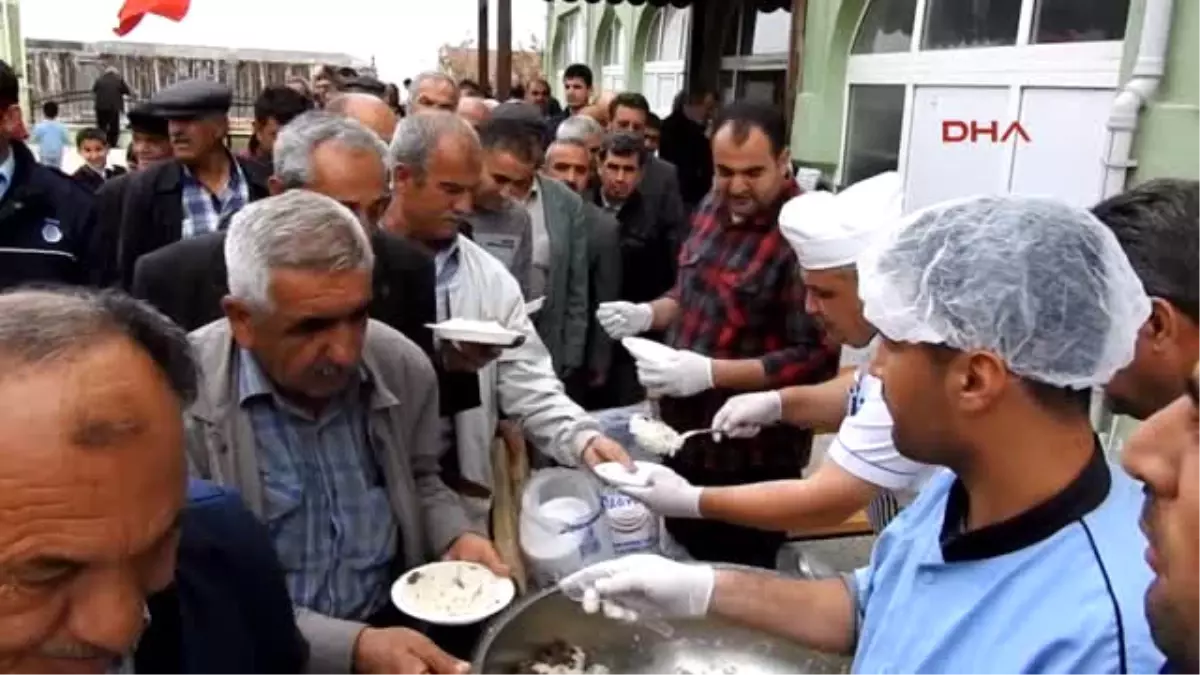 Adıyaman Besni'de 5 Bin Kişiye Pilav