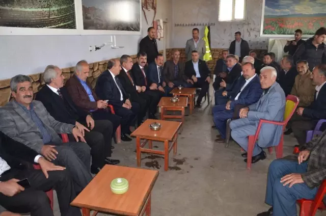 AK Parti'den Türkiye Rekoru Kıran İlçeye Teşekkür Ziyareti AK Parti'den Türkiye Rekoru Kıran İlçeye Teşekkür Ziyareti