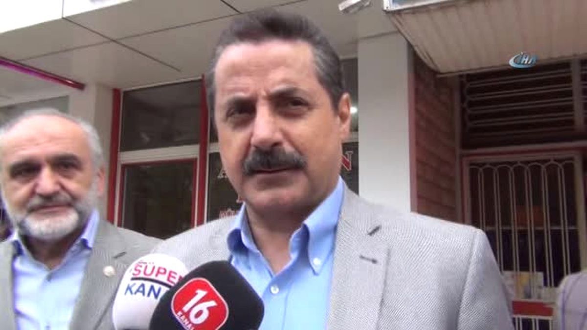 Bakan Çelik'den Arkadaşına Taziye Ziyareti