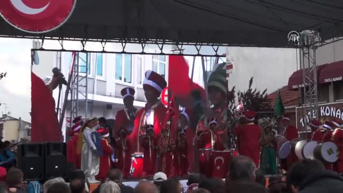 Minik Mehter' Gösterisi Ilgi Gördü