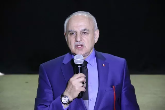 Necdet Ayaz: