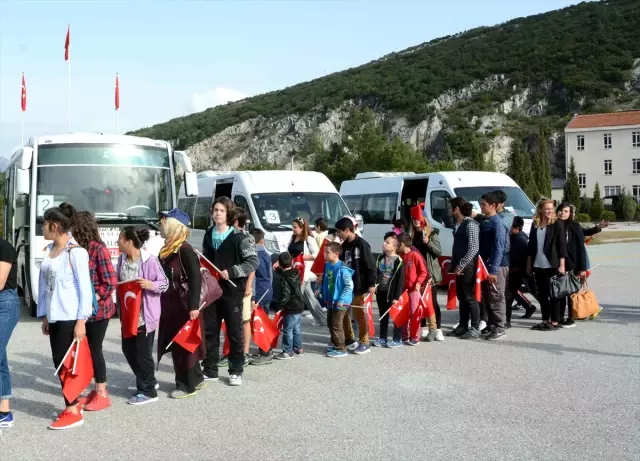 23 Nisan'da Çocuklar ve Jandarma El Ele Hep Birlikte Tatile