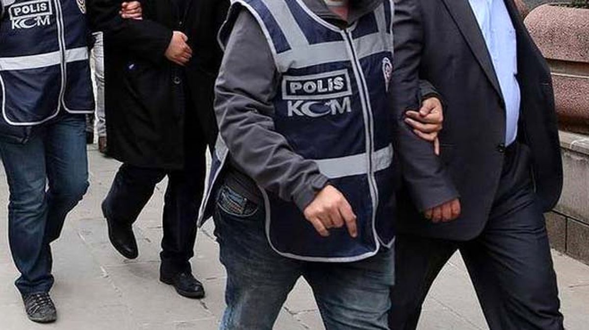 Fetö'nün 'Molla' Kademesi ile 'Gaybubet Evleri'ne Operasyon: 42 Kişi Gözaltında