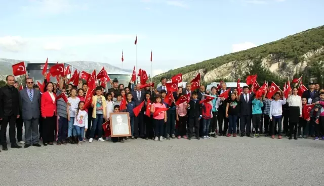 Jandarma'dan Çocuklara 5 Yıldızlı 23 Nisan Hediyesi