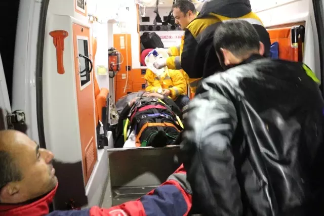 Kastamonu'da Hastaneden Dönen Kamyonet, Dereye Uçtu: 1 Ölü, 2 Yaralı