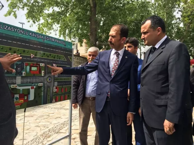 Mut Ülkü Ocakları, Motosiklet Sürücülerine Kask Hediye Etti Mut Ülkü Ocakları, Motosiklet Sürücülerine Kask Hediye Etti