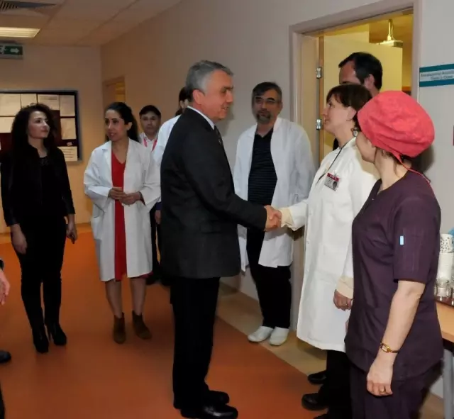 Rektör Bilgiç Hastaneyi İnceledi