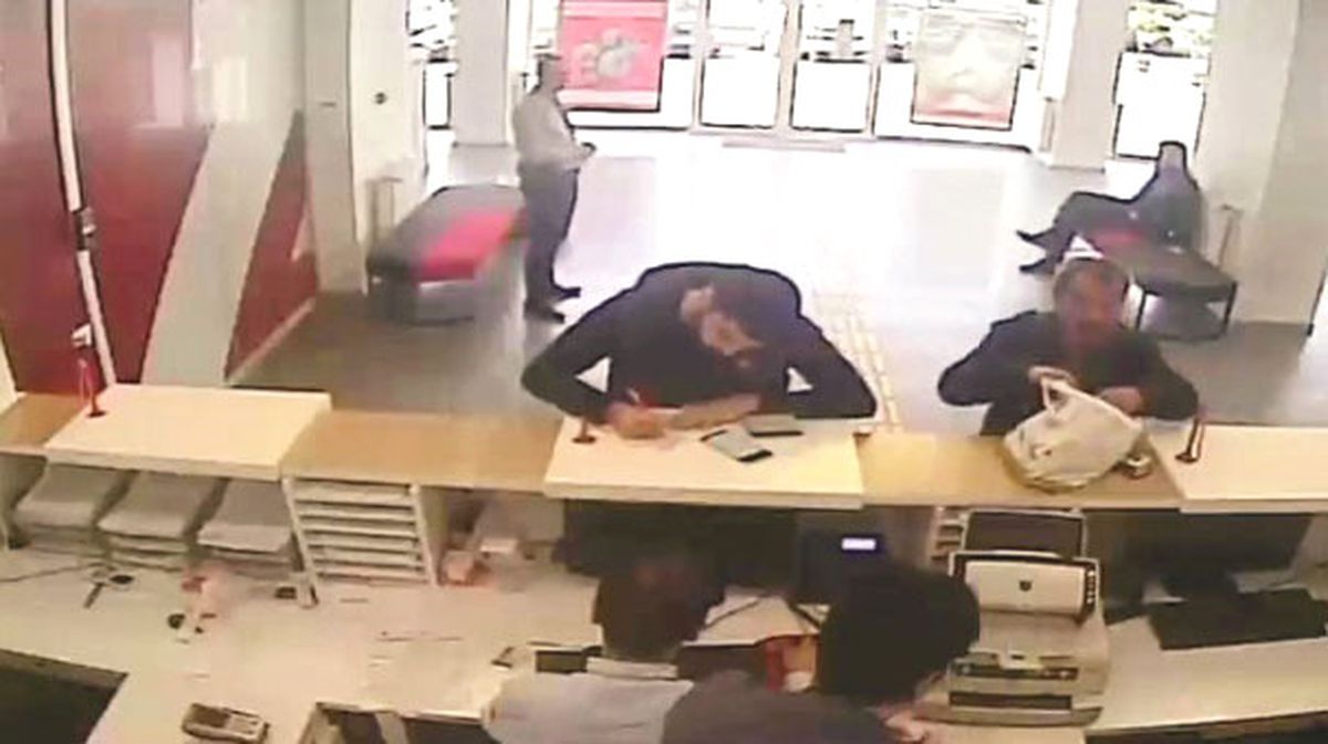 Uyuyan Hesapları Boşaltan Şebeke, Son Parayı Çekerken Yakayı Ele Verdi