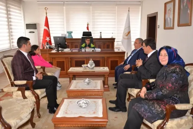 Vali Ahmet H. Nayir Koltuğunu Geleceğe Emanet Etti