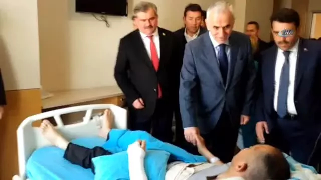 AK Parti Genel Başkan Yardımcısı Kaya, Kazada Yaralanan Vatandaşları Ziyaret Etti