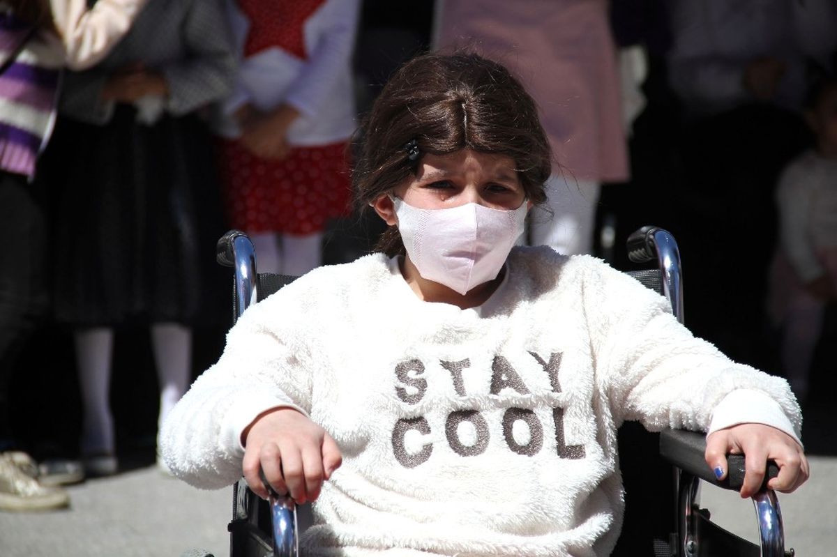 Kanser Tedavisi Gören Minik Sıla'nın 23 Nisan İsteği Bütün Okulu Gözyaşlarına Boğdu