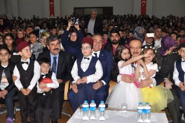 Muş'ta 23 Nisan Coşkusu Muş'ta 23 Nisan Coşkusu