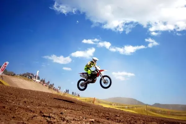 Türkiye Motokros Şampiyonası 1'inci Ayak Yarışları Sona Erdi Türkiye Motokros Şampiyonası 1'inci Ayak Yarışları Sona Erdi