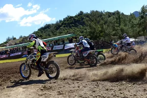 Türkiye Motokros Şampiyonası 1'inci Ayak Yarışları Sona Erdi Türkiye Motokros Şampiyonası 1'inci Ayak Yarışları Sona Erdi
