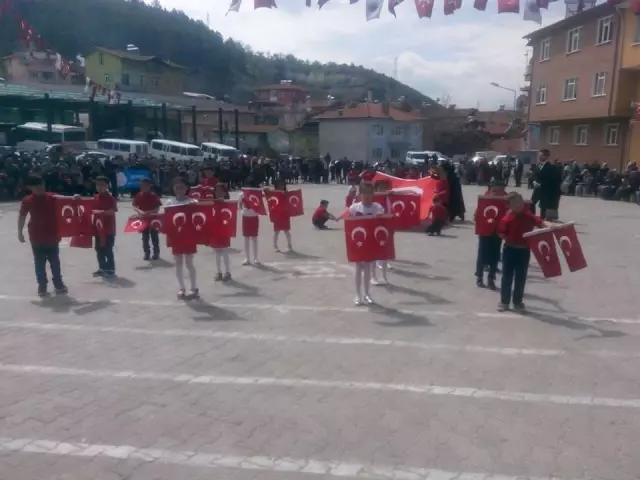 23 Nisan'ı Geçikmeli Kutladılar